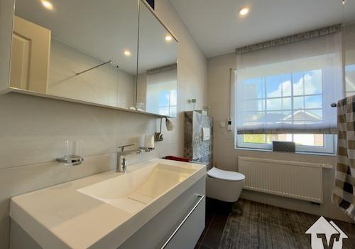 neues Duschbad EG