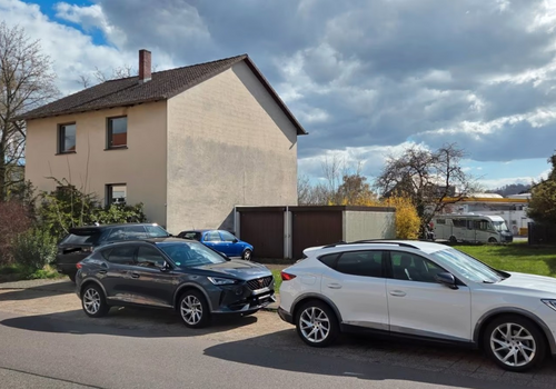 Haus mit 858m2 Grundstück