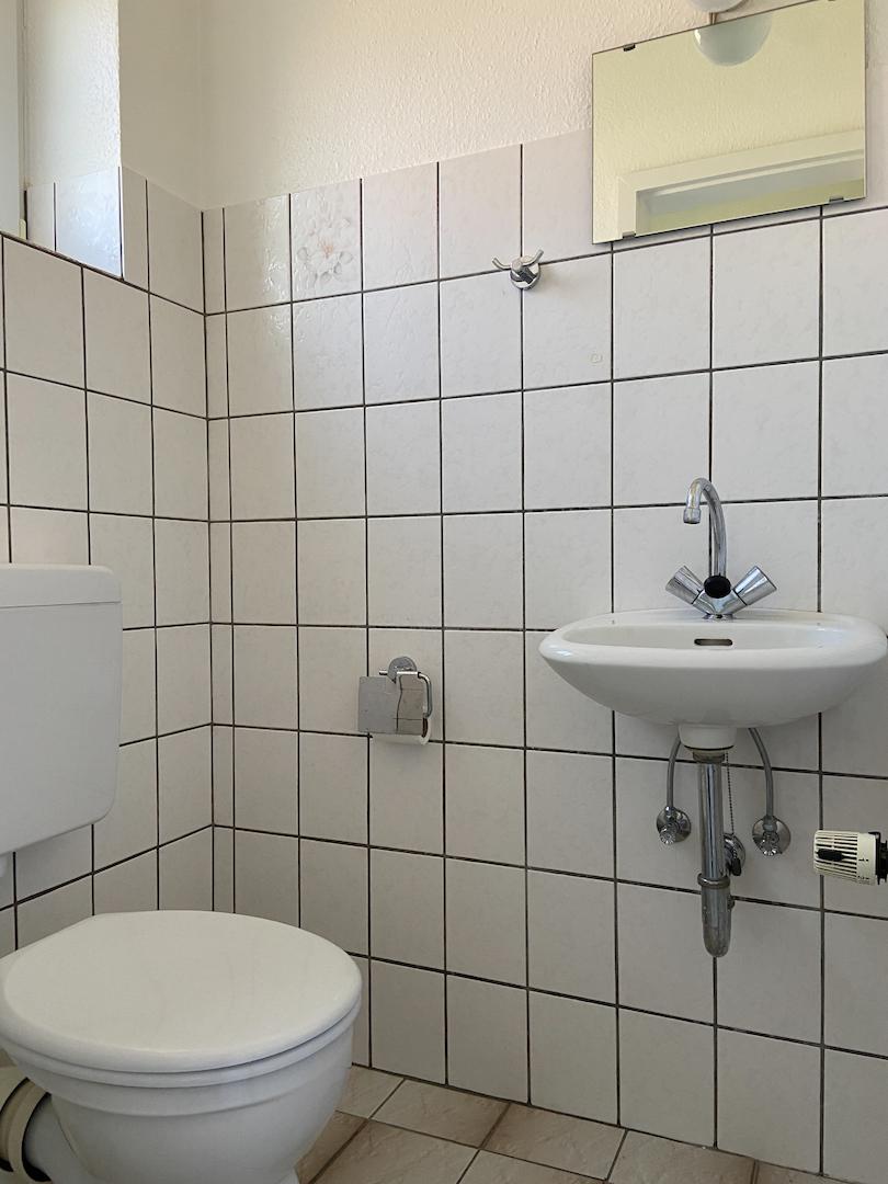 Gäste-WC mit Fenster!