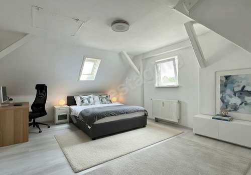 Schlafzimmer (HS)
