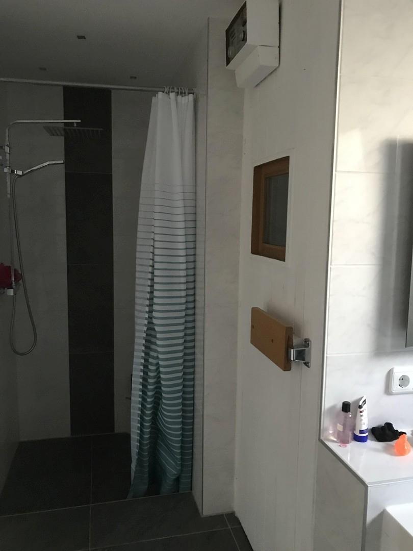 Bad Dusche + Sauna