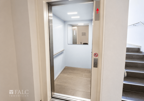 Fahrstuhl in Ihre neue Wohnung!