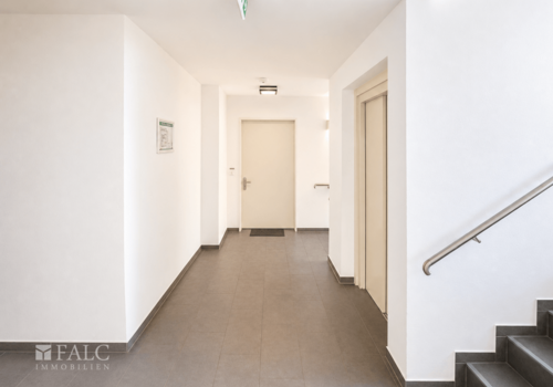 Ausblick auf den Flur von der Wohnungstür