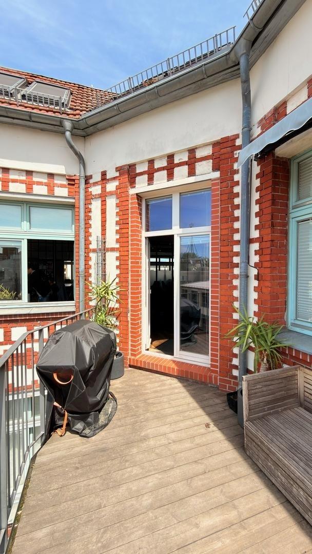 Terrasse 2 von 2