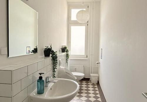 Toilette 1 von 6