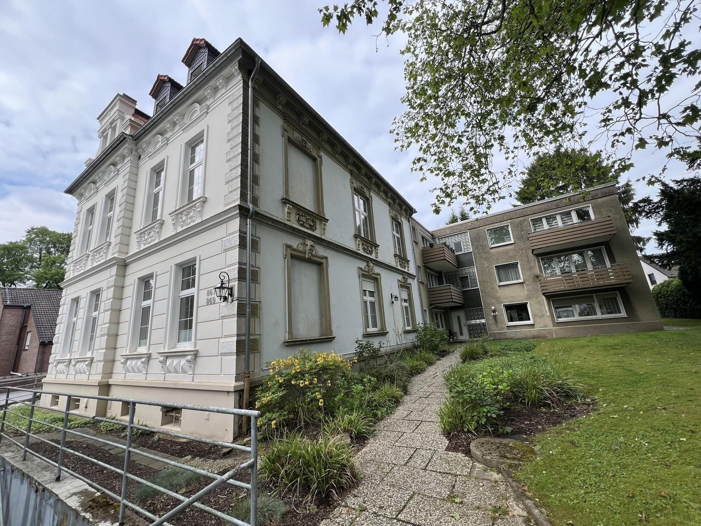 Eingangs-Ansicht v.d. Straße