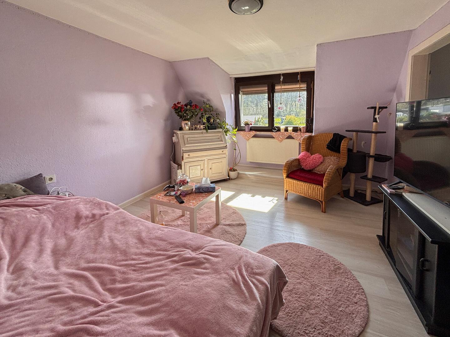 Durchgangszimmer DG