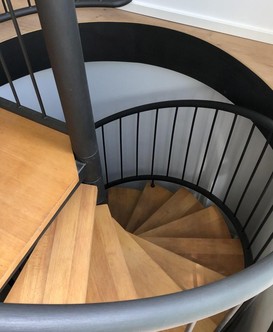 innenliegende Treppe 