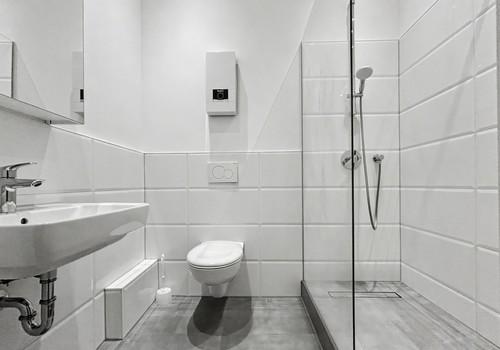 Modernes Duschbad