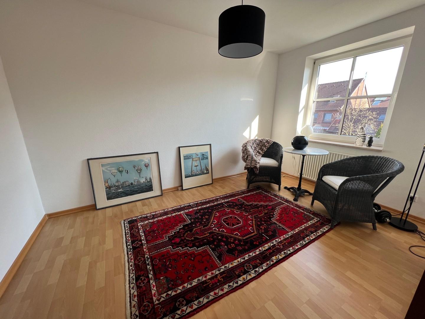 Zimmer 1, OG