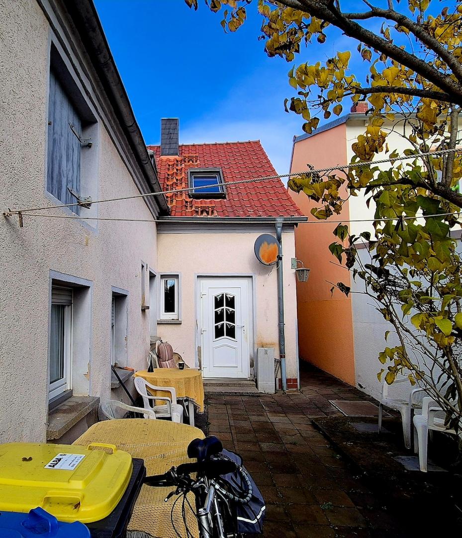 Rückansicht mit Anbau