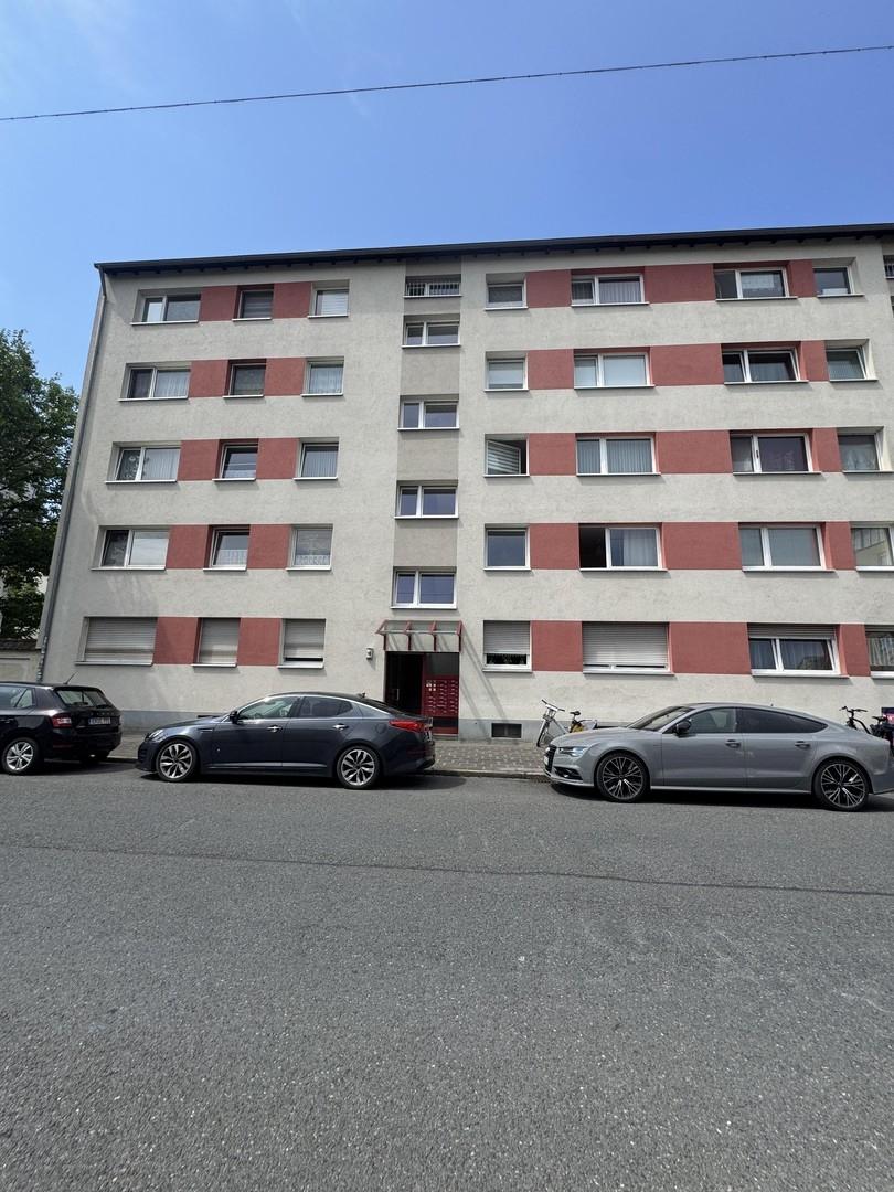 Straßenansicht