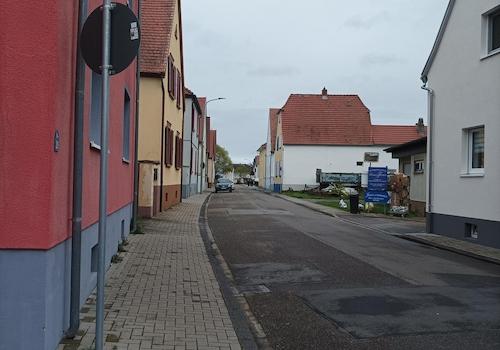 strasse richtung Friedhof (Ost