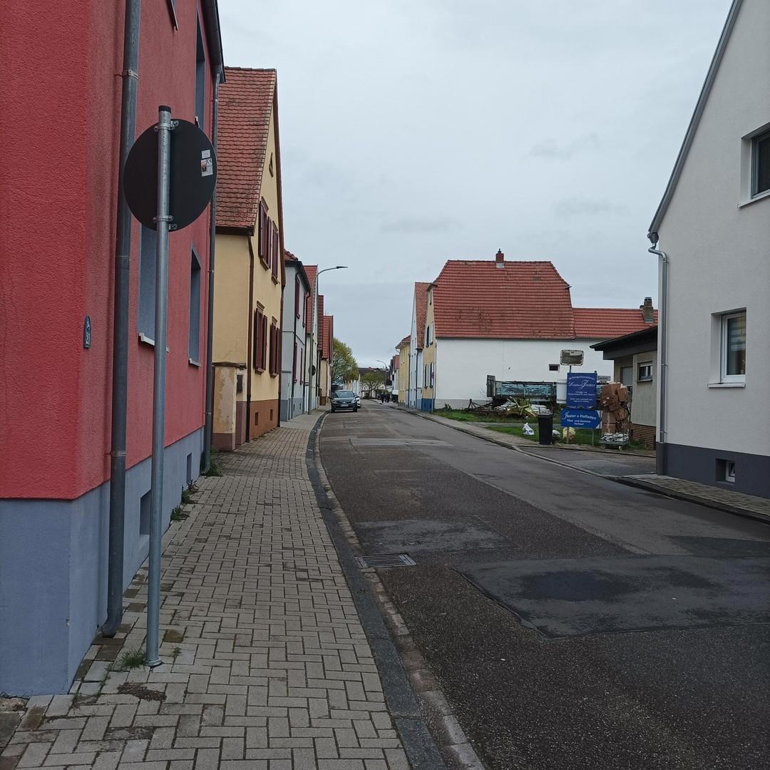 strasse richtung Friedhof (Ost