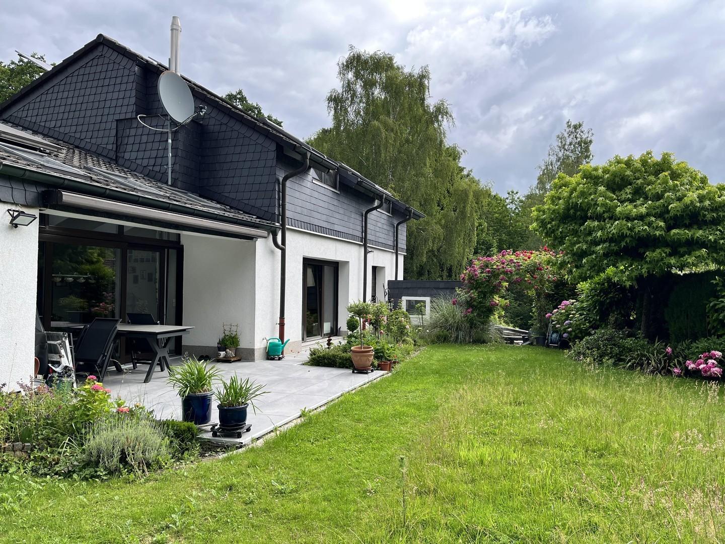 Außenansicht und Garten