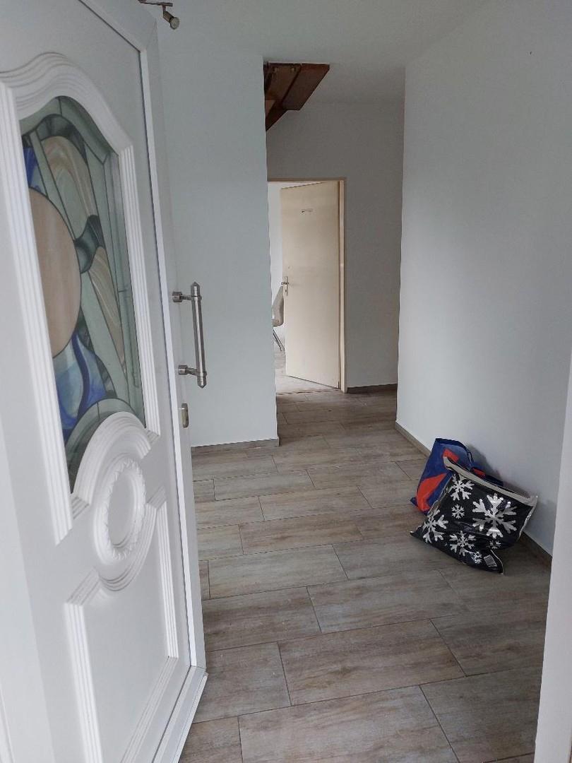 Flur EG von Haustür aus