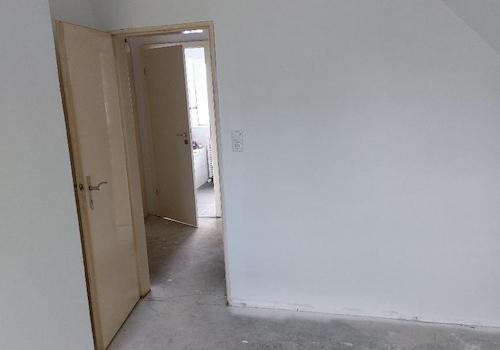 Zimmer OG links zur Straße