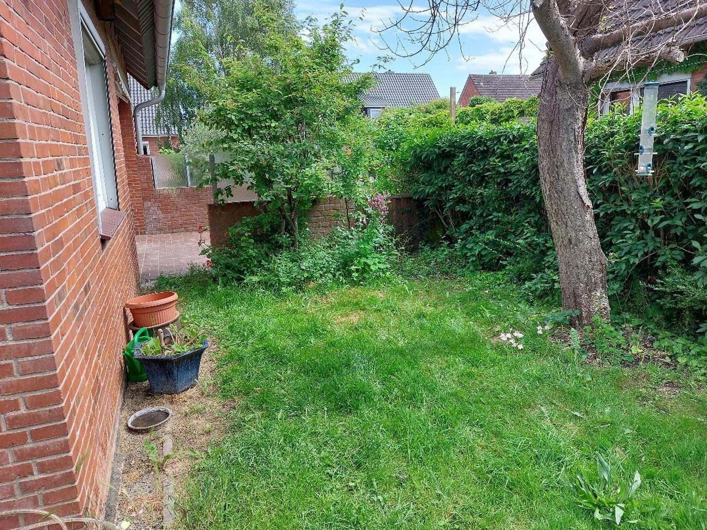 Hint. Garten mit Bl. zur Ter