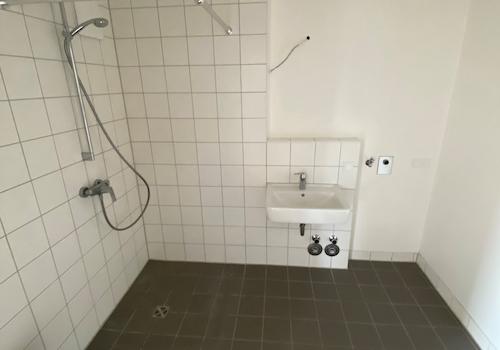 Bad mit bodengleicher Dusche