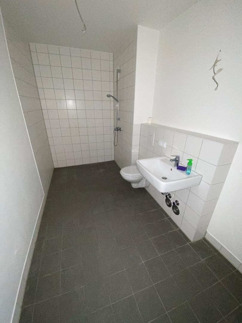 Bad mit bodengleicher Dusche