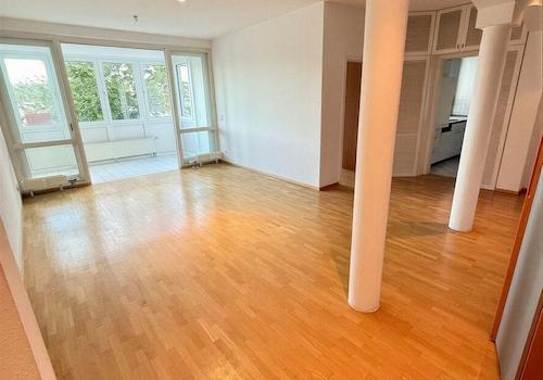 Großzügiges Wohnzimmer