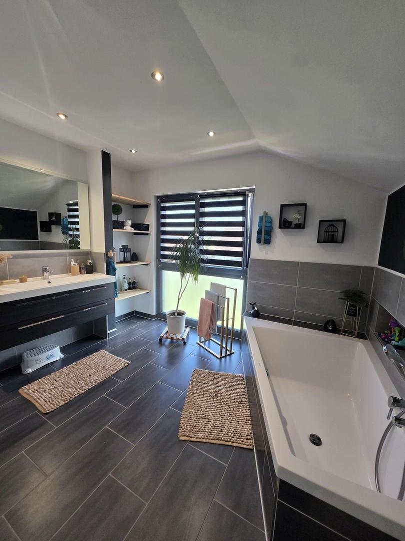 Badezimmer Dusche/Badewanne