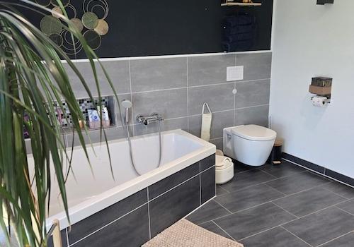 Badezimmer Dusche/Badewanne