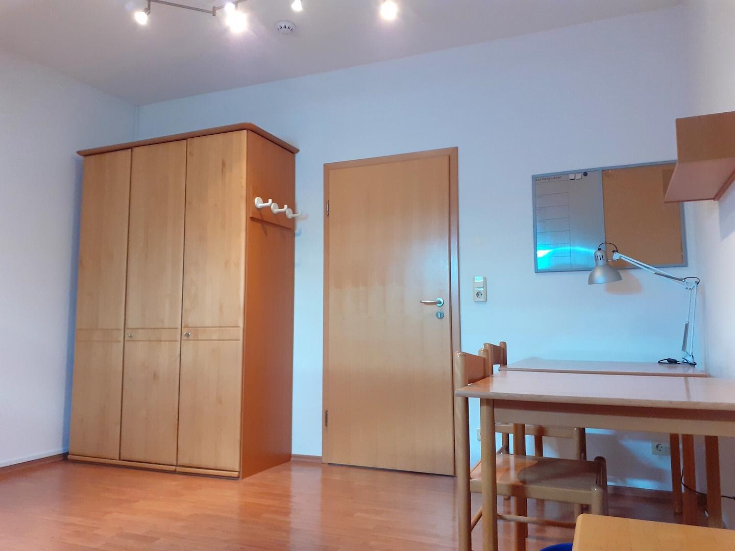 Bsp. Zimmer Dachgeschoss Ansicht 2