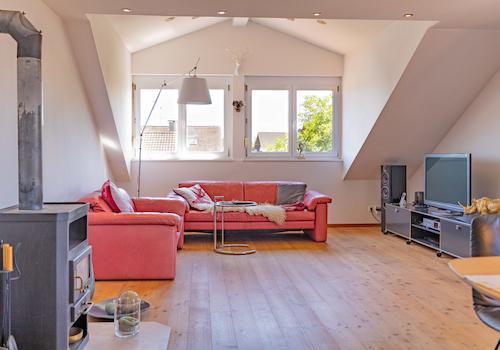Wohnen mit Charme unter dem Dach – 4-Zimmer-Wohnung mit Westbalkon
