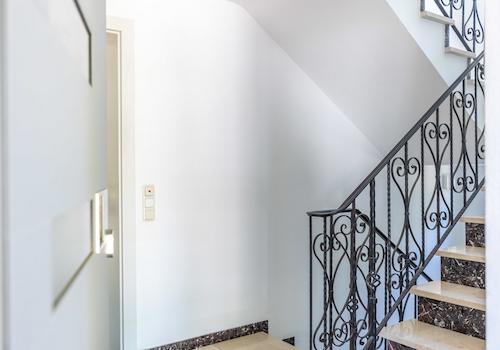 Wohnen mit Charme unter dem Dach – 4-Zimmer-Wohnung mit Westbalkon