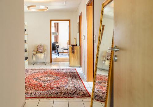 Wohnen mit Charme unter dem Dach – 4-Zimmer-Wohnung mit Westbalkon