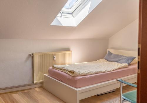 Wohnen mit Charme unter dem Dach – 4-Zimmer-Wohnung mit Westbalkon