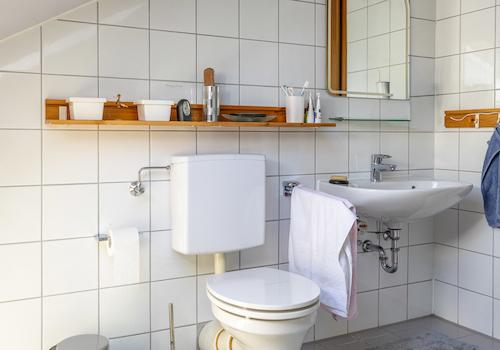 Wohnen mit Charme unter dem Dach – 4-Zimmer-Wohnung mit Westbalkon