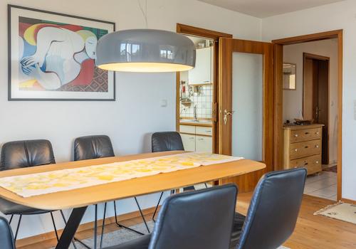 Wohnen mit Charme unter dem Dach – 4-Zimmer-Wohnung mit Westbalkon