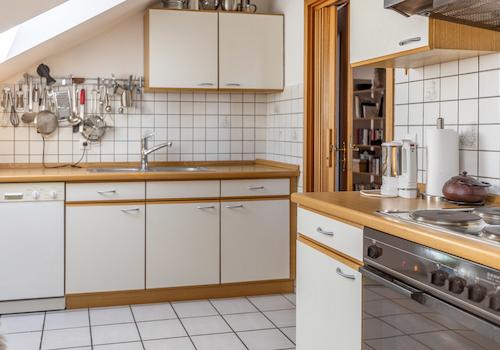 Wohnen mit Charme unter dem Dach – 4-Zimmer-Wohnung mit Westbalkon