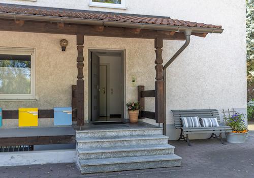 Wohnen mit Charme unter dem Dach – 4-Zimmer-Wohnung mit Westbalkon