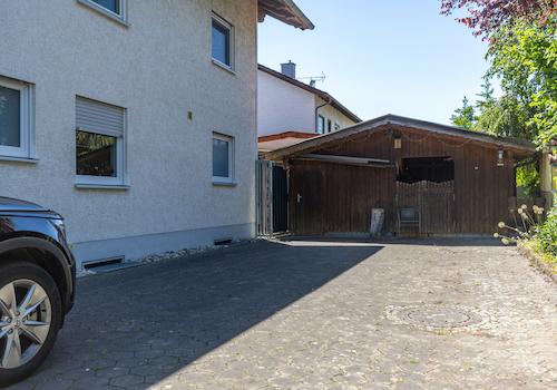 Wohnen mit Charme unter dem Dach – 4-Zimmer-Wohnung mit Westbalkon