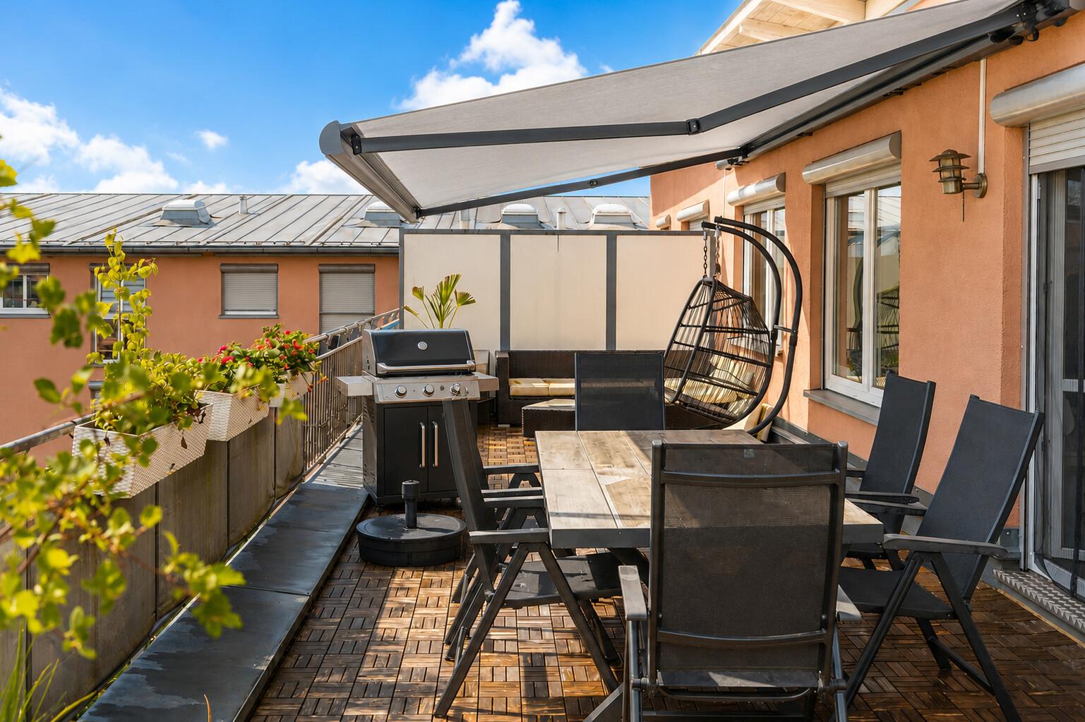 Sonne, Ruhe, Zuhause - Stilvolle Dachgeschosswohnung mit großer Südterrasse