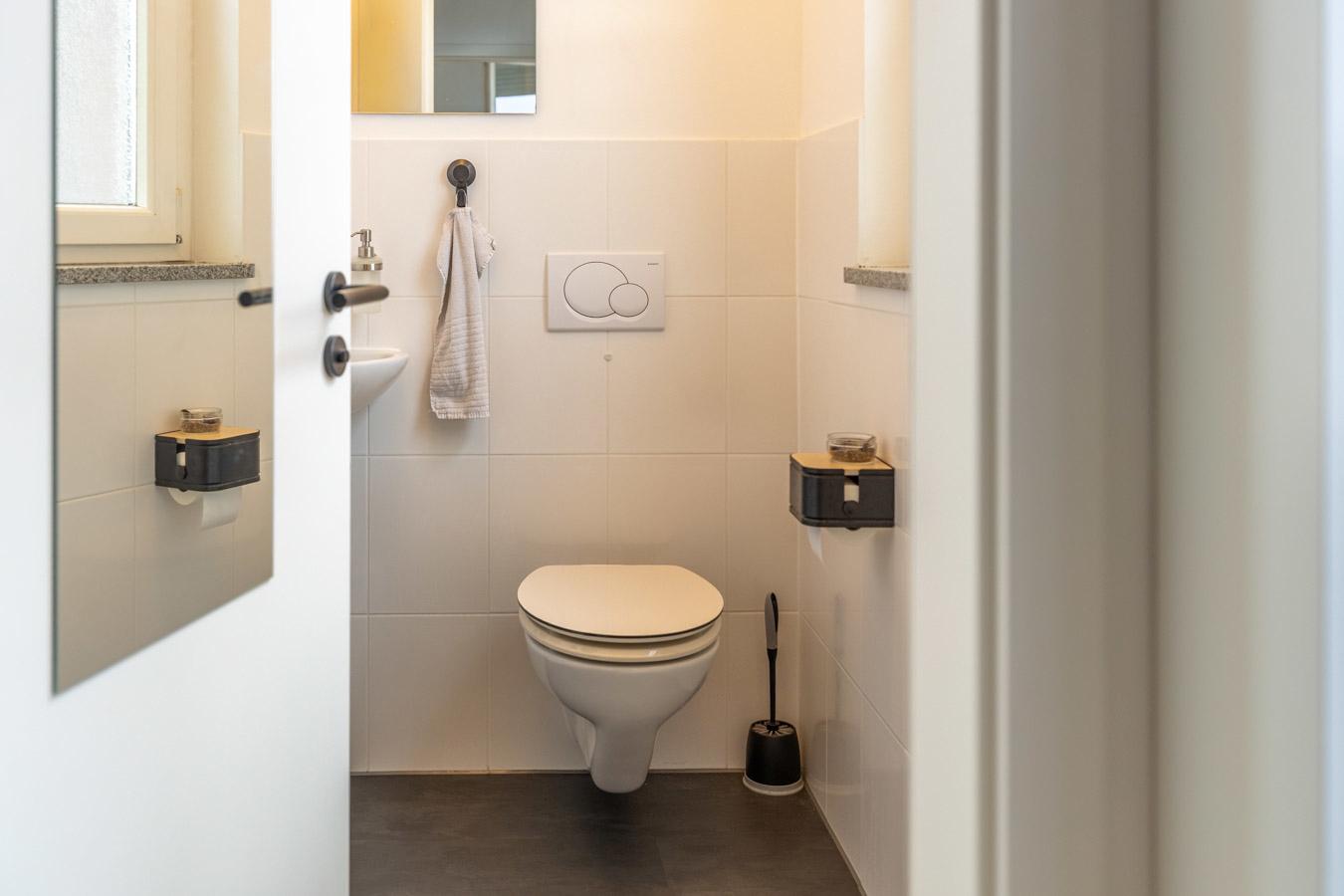 Sonne, Ruhe, Zuhause - Stilvolle Dachgeschosswohnung mit großer Südterrasse