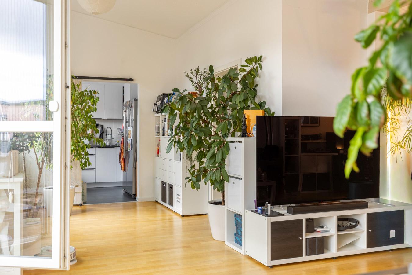 Sonne, Ruhe, Zuhause - Stilvolle Dachgeschosswohnung mit großer Südterrasse