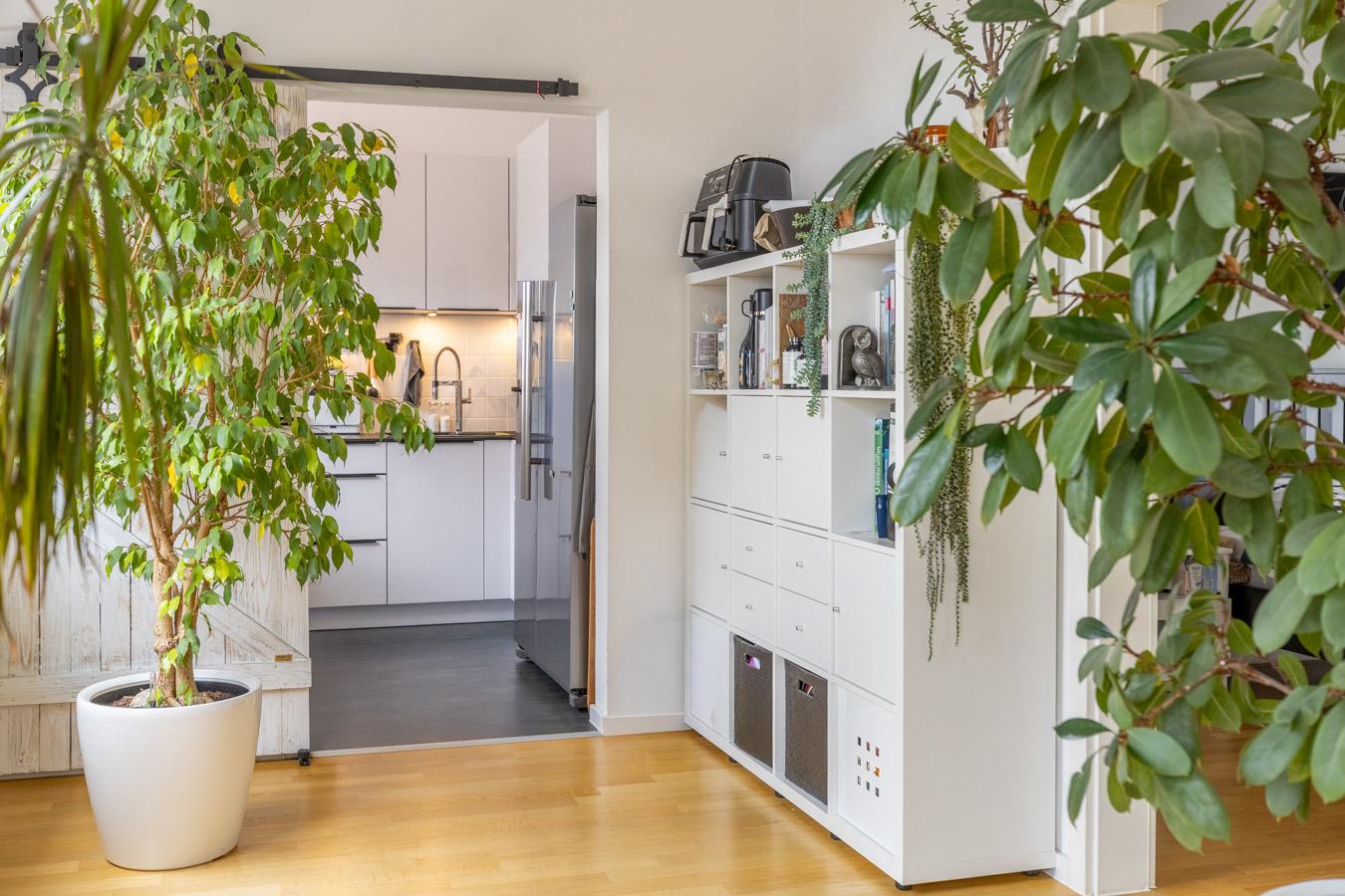 Sonne, Ruhe, Zuhause - Stilvolle Dachgeschosswohnung mit großer Südterrasse
