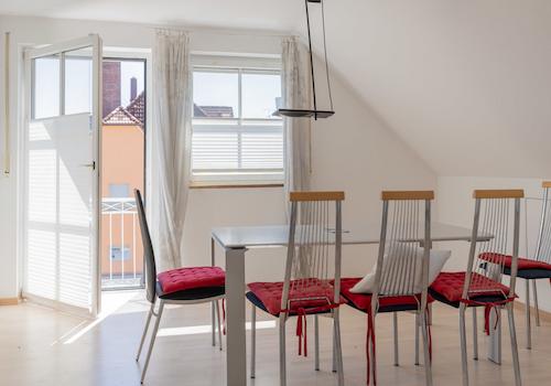 Familienfreundliche Maisonette mit Südbalkon & ausgebautem Dachspitz – sofort bezugsfrei