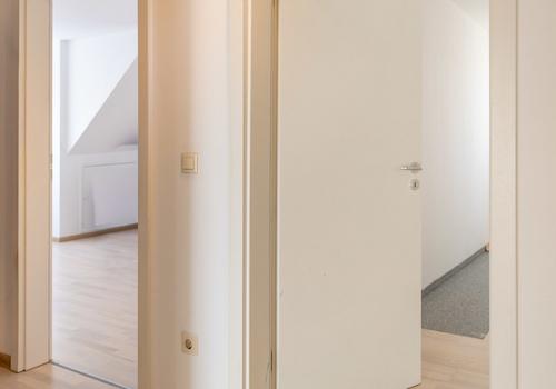 Familienfreundliche Maisonette mit Südbalkon & ausgebautem Dachspitz – sofort bezugsfrei