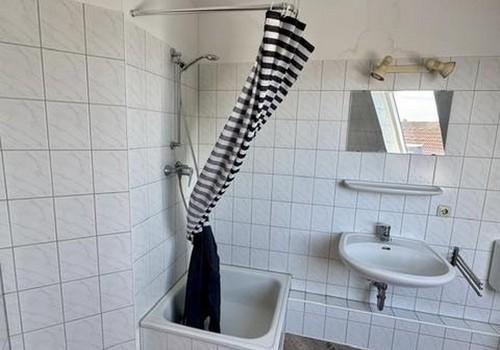 App. 3 Badezimmer