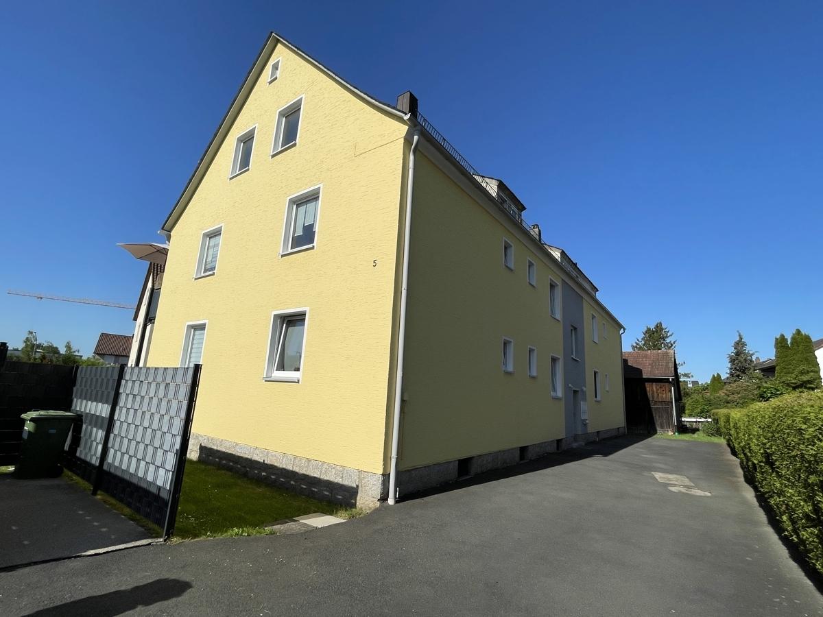 Hausansicht mit Eingang