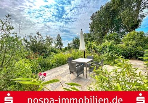 Terrasse zur Wohnung