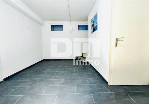 KG Treppenaufgang Flur / Diele groß