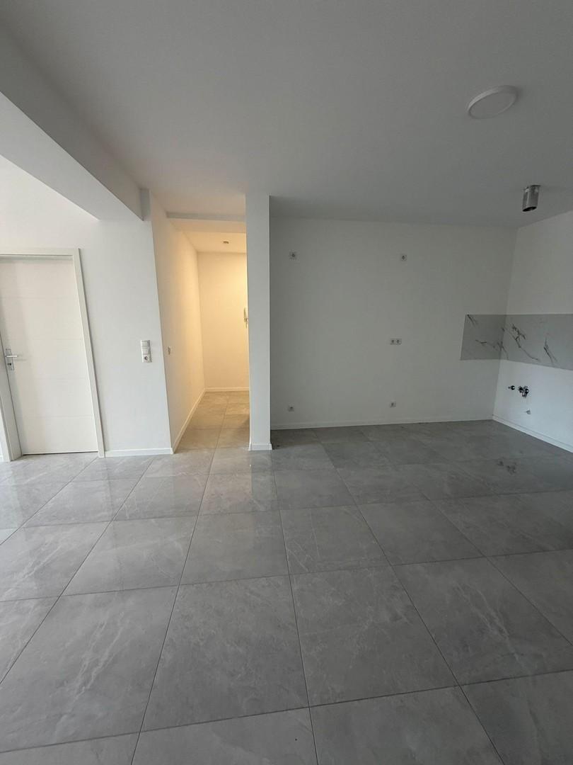 erstes Zimmer