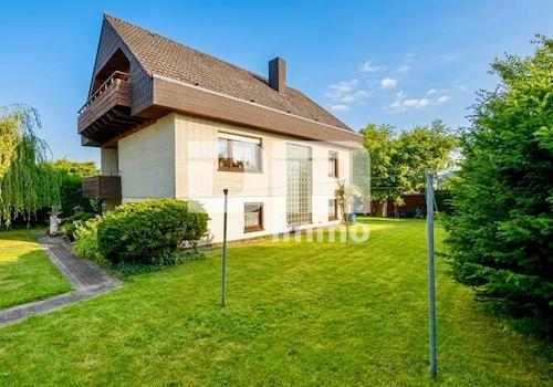 Gartenbereich hitner / neben dem Haus