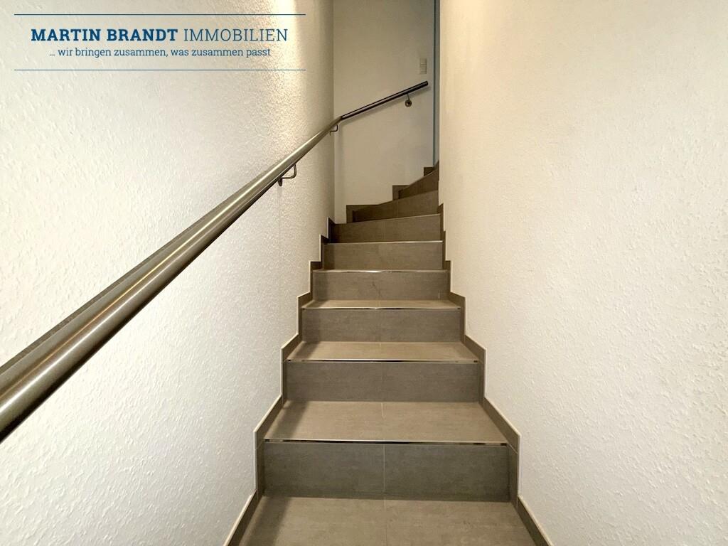Treppenaufgang ins Obergeschoss